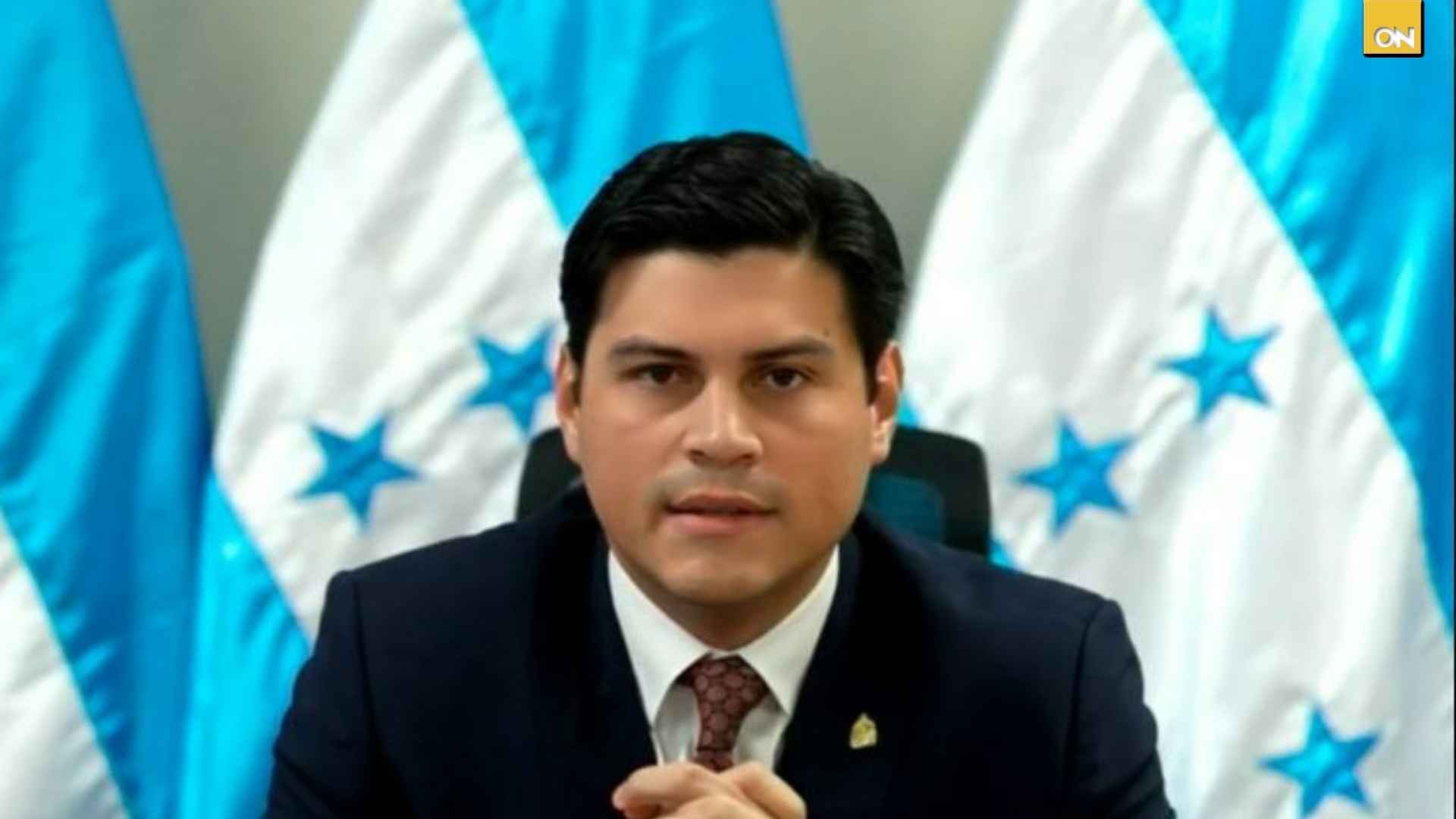 Marlon Ochoa califica al Congreso como “una cueva de ladrones” ante posible juicio político
