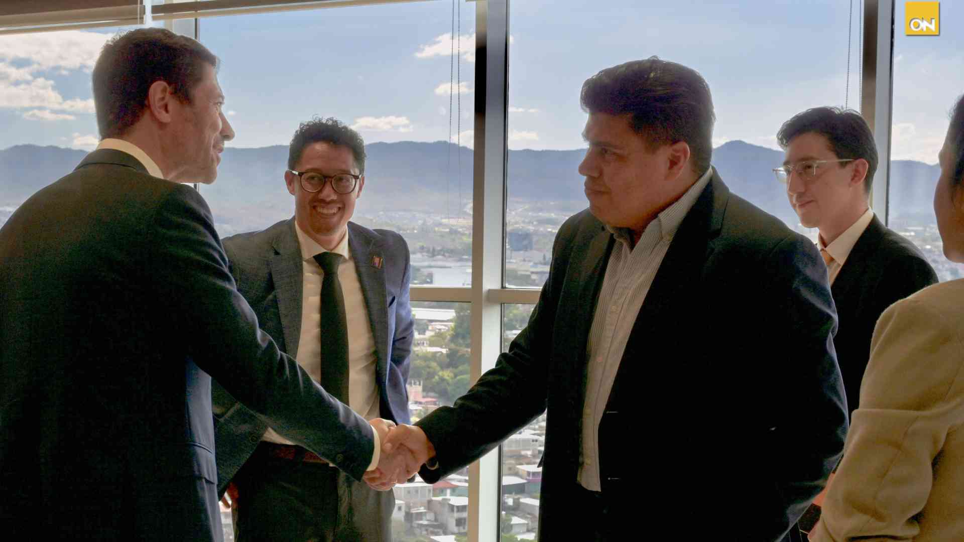 Ministro de EE. UU. se reúne con el BCH por solidez económica