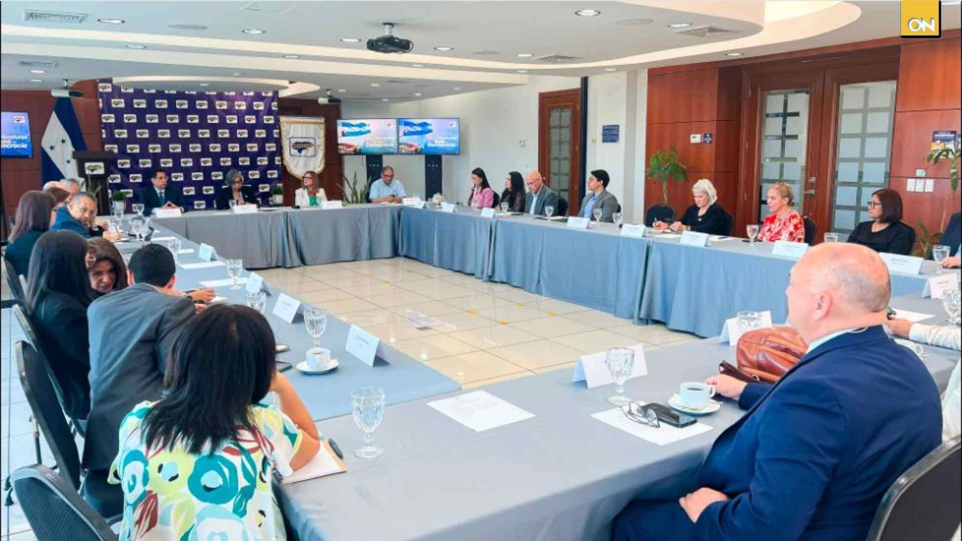 Misión de empresarios de EE.UU. visitan a Honduras para analizar comercio e inversión