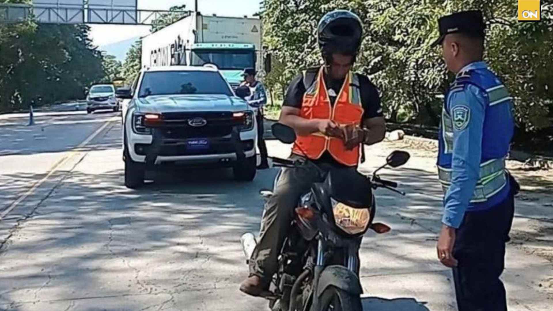 Motociclistas multados en Honduras DNVT revela cifras y recuerda la importancia del chaleco reflectivo