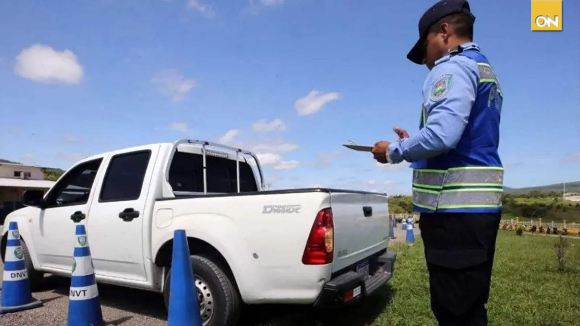 chalecos reflectivos agentes tránsito