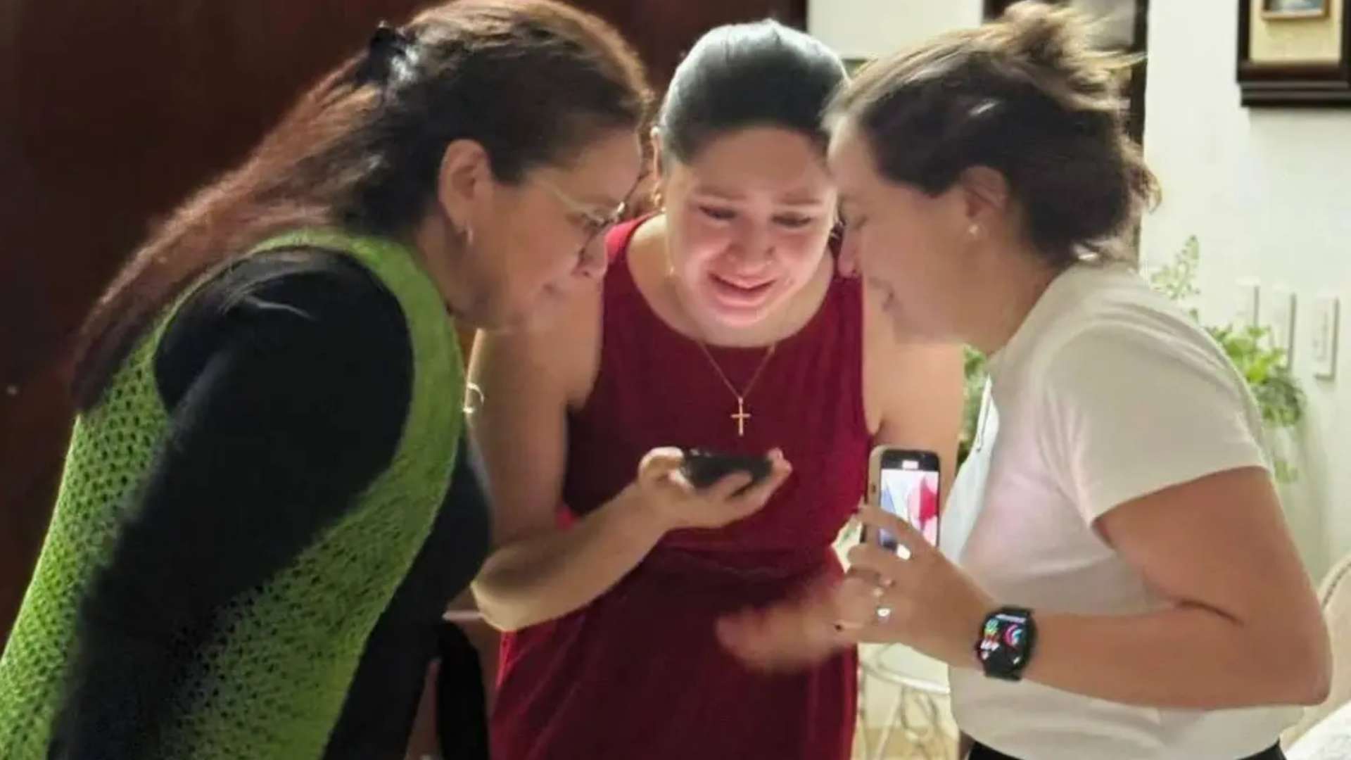 Muestra cambio de Juan Orlando Hernández al salir de prisión