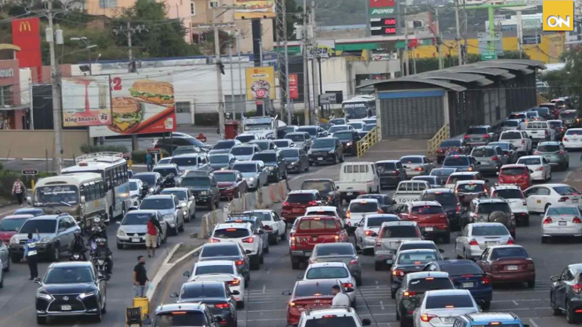 Expertos proponen medidas para alivianar el tráfico vehicular en Honduras