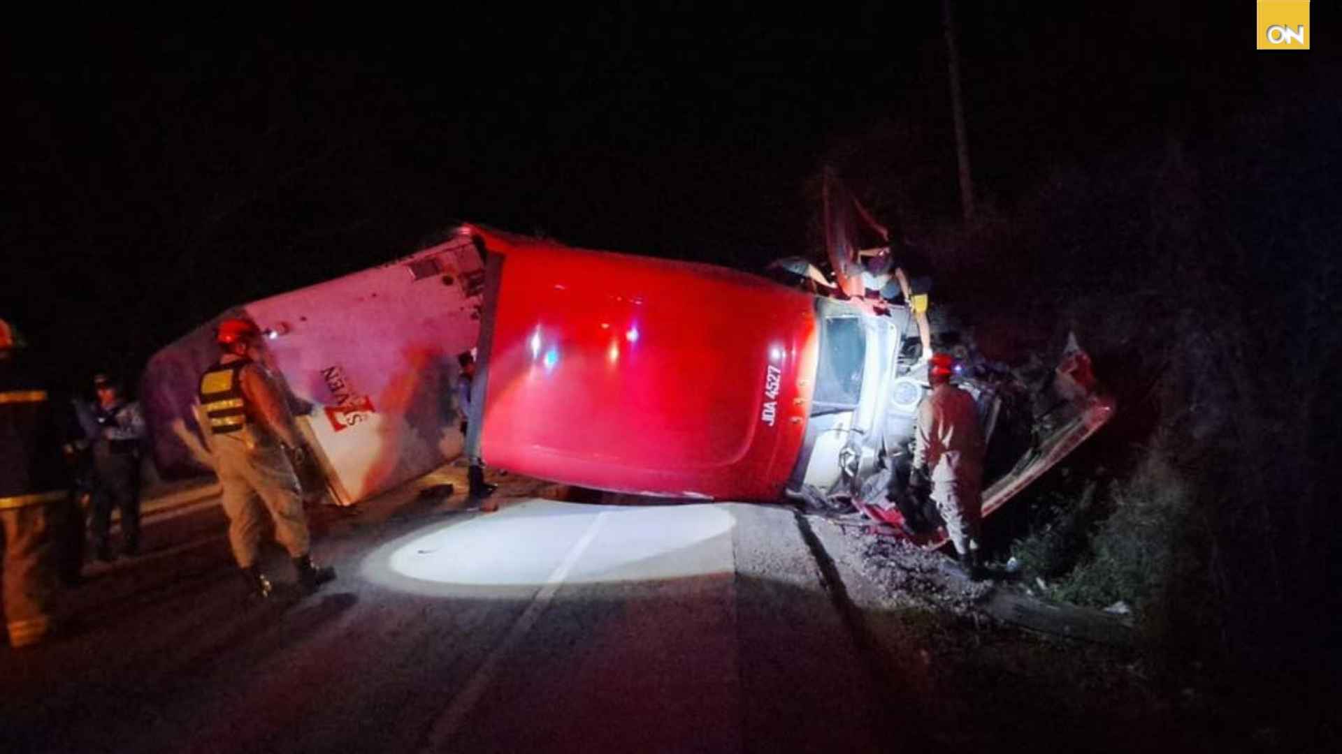 Accidente en Quimistán, Santa Bárbara conductor ebrio vuelca rastra en la CA-14