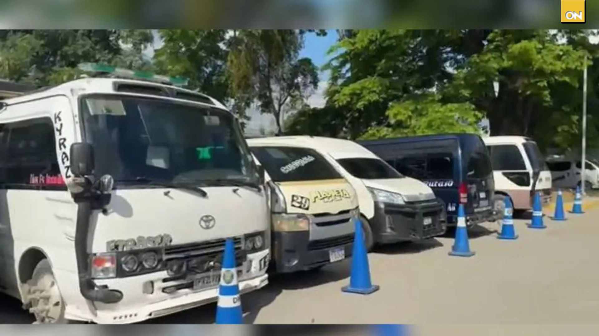 Decomisan 41 buses "rapiditos" tras operativos de la DNVT en Cortés