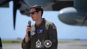 Llega a Honduras el avión cazahuracanes que entra directo a las tormentas para anticipar ciclones