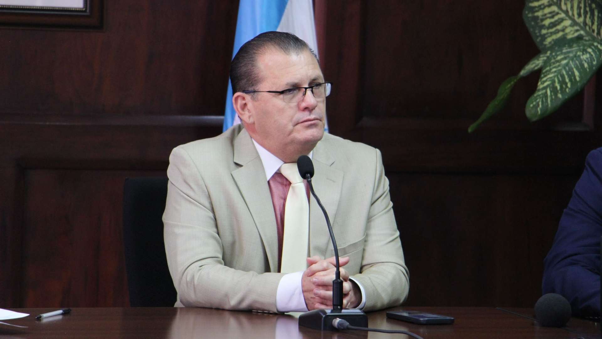 Amable de Jesús Hernández defiende gestión en INJUPEMP