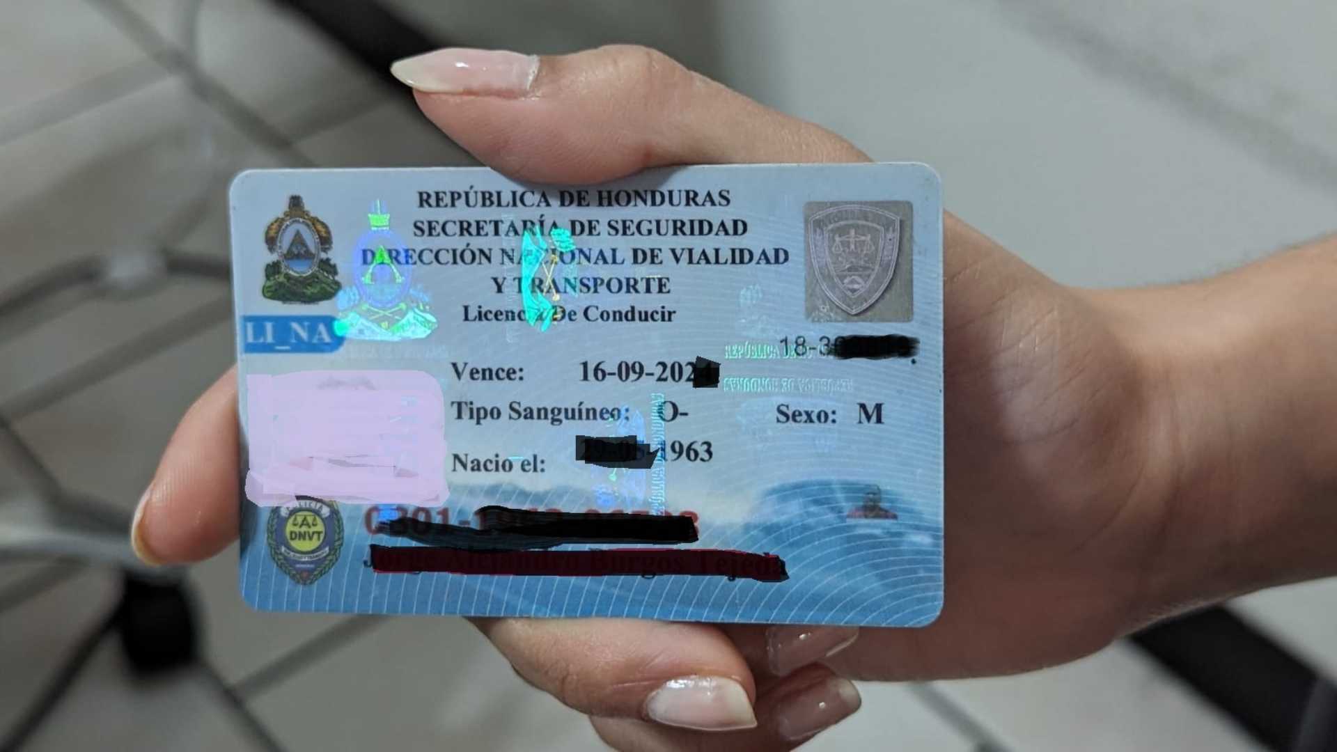 DNVT confirma disponibilidad de material para emitir licencias en Honduras