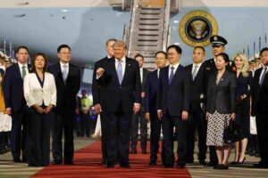 Trump llega a China para reunirse con Xi Jinping, en un momento de tensiones globales
