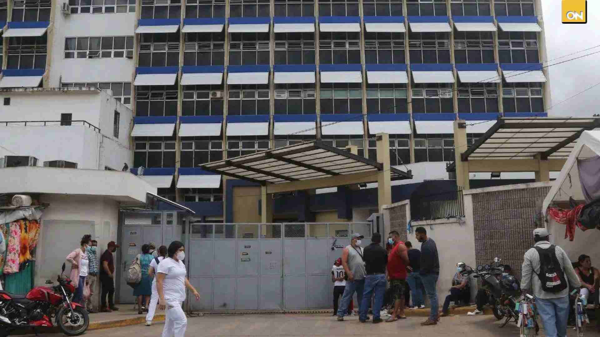 Asfura anuncia call center para cirugías y suspensión de tres hospitales