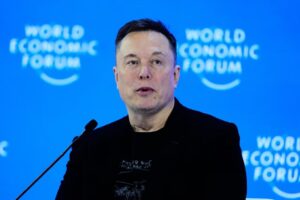Elon Musk permanece como la persona más rica del mundo, con USD 782.000 millones, a pesar de una caída de USD 35.000 millones en mayo 