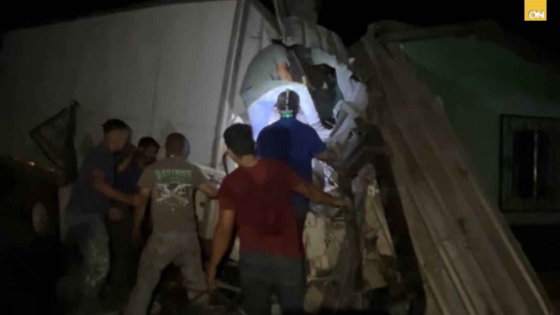 Video Camión pierde el control y deja al menos dos personas atrapadas en Taulabé, Comayagua