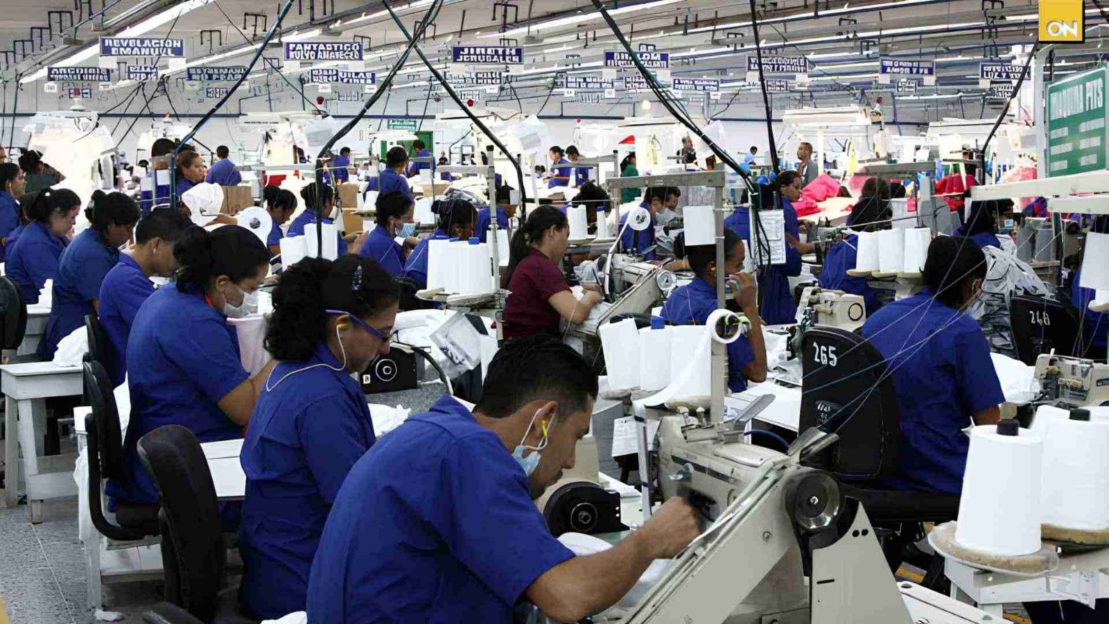 Gobierno anuncia mesas de diálogo para frenar desempleo tras cierre de maquilas en Honduras