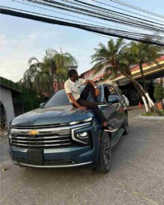 “Todo de pedir en TikTok”: Dembélé hondureño presume lujoso carro