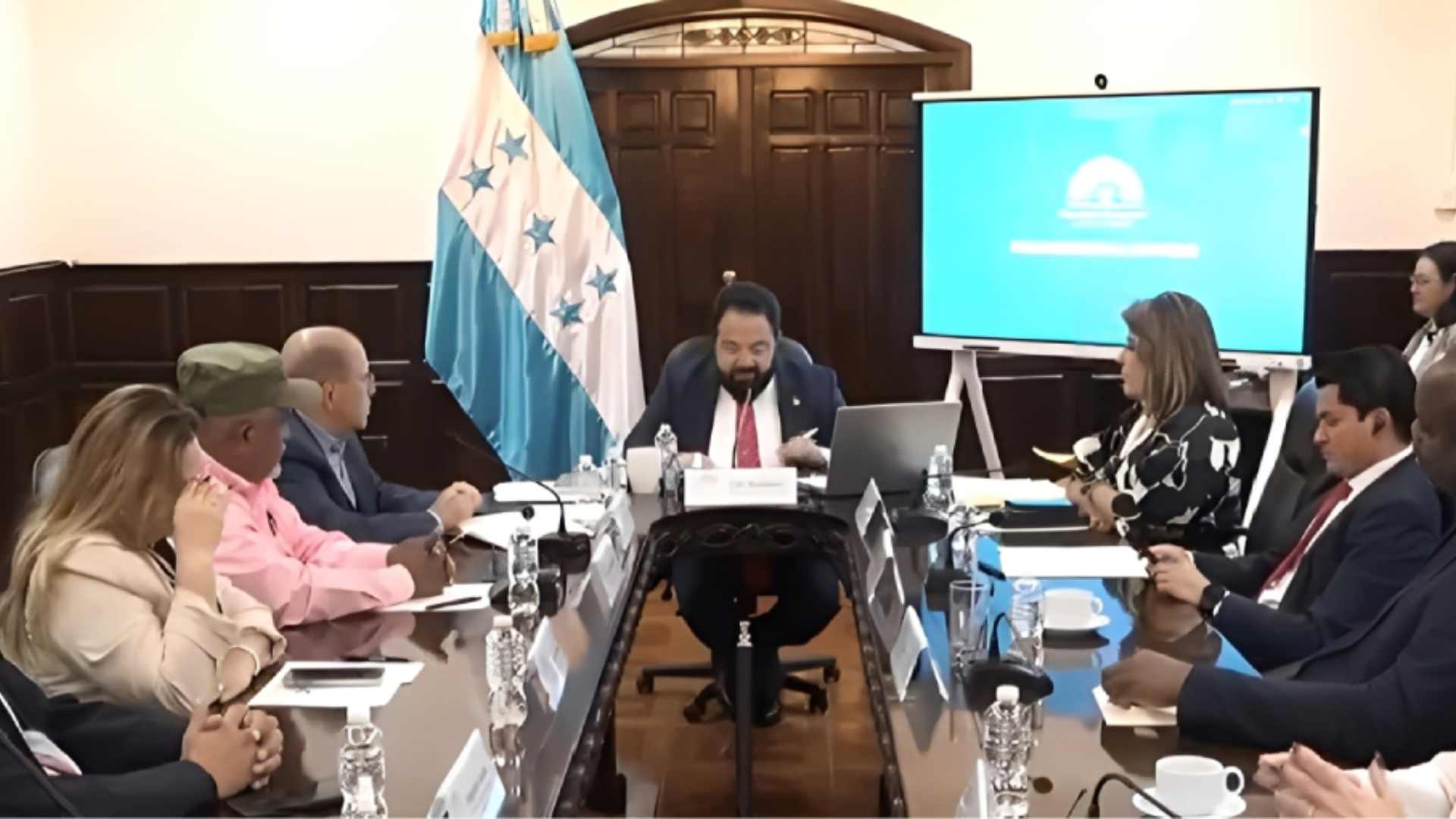 Exintegrantes de la Comisión Permanente del Congreso Nacional comparecen ante el Ministerio Público