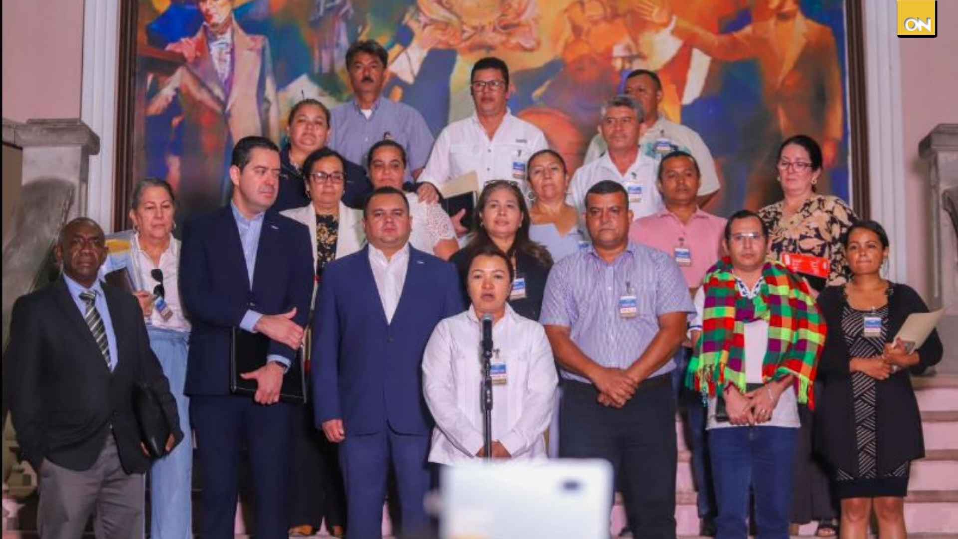 mesa de diálogo magisterio Honduras