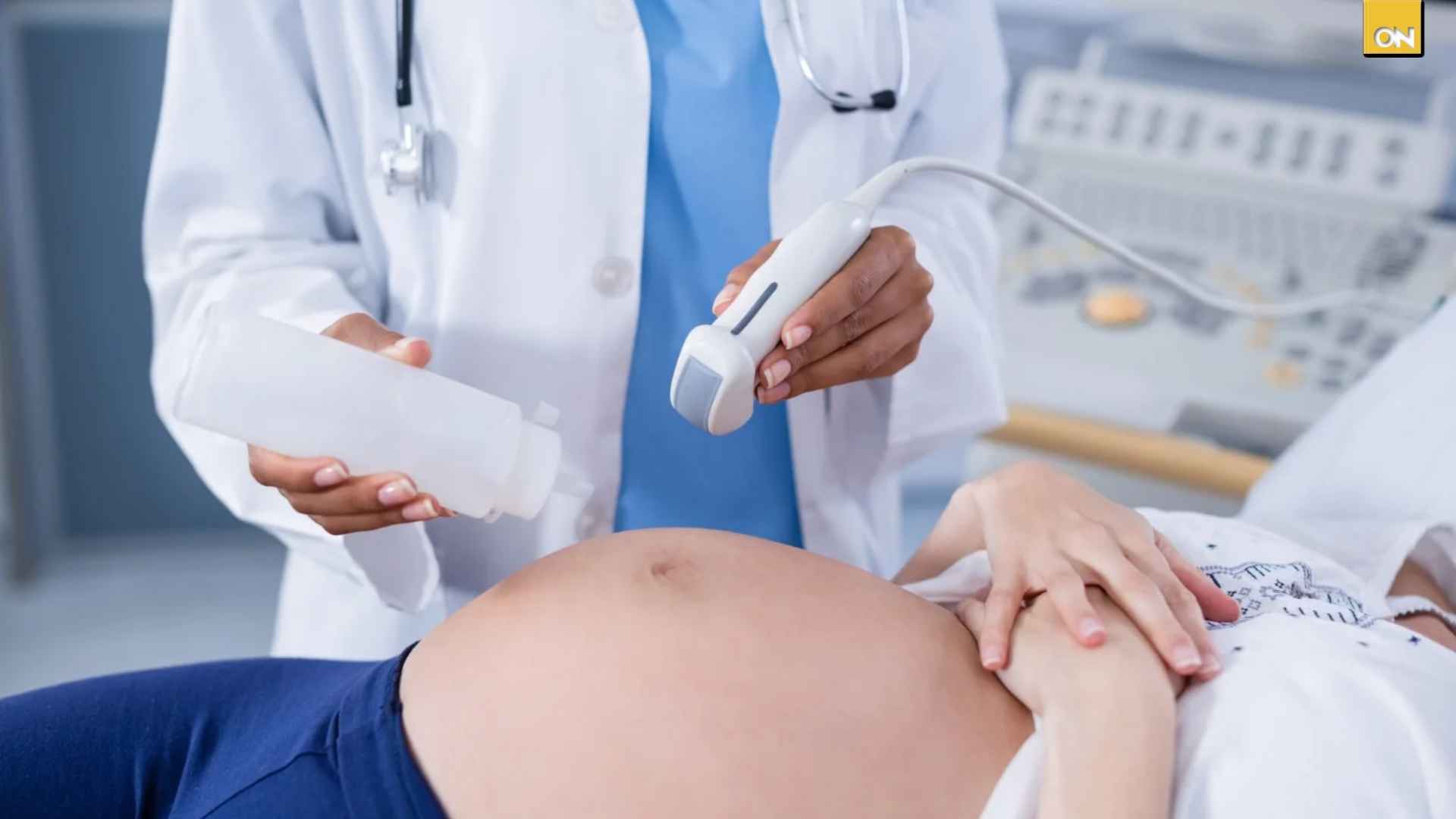¿Quién es la doctora MP procesa a ginecóloga por supuesta negligencia médica que dejó sin vida a un bebé y obligó a extirpar el útero de la madre