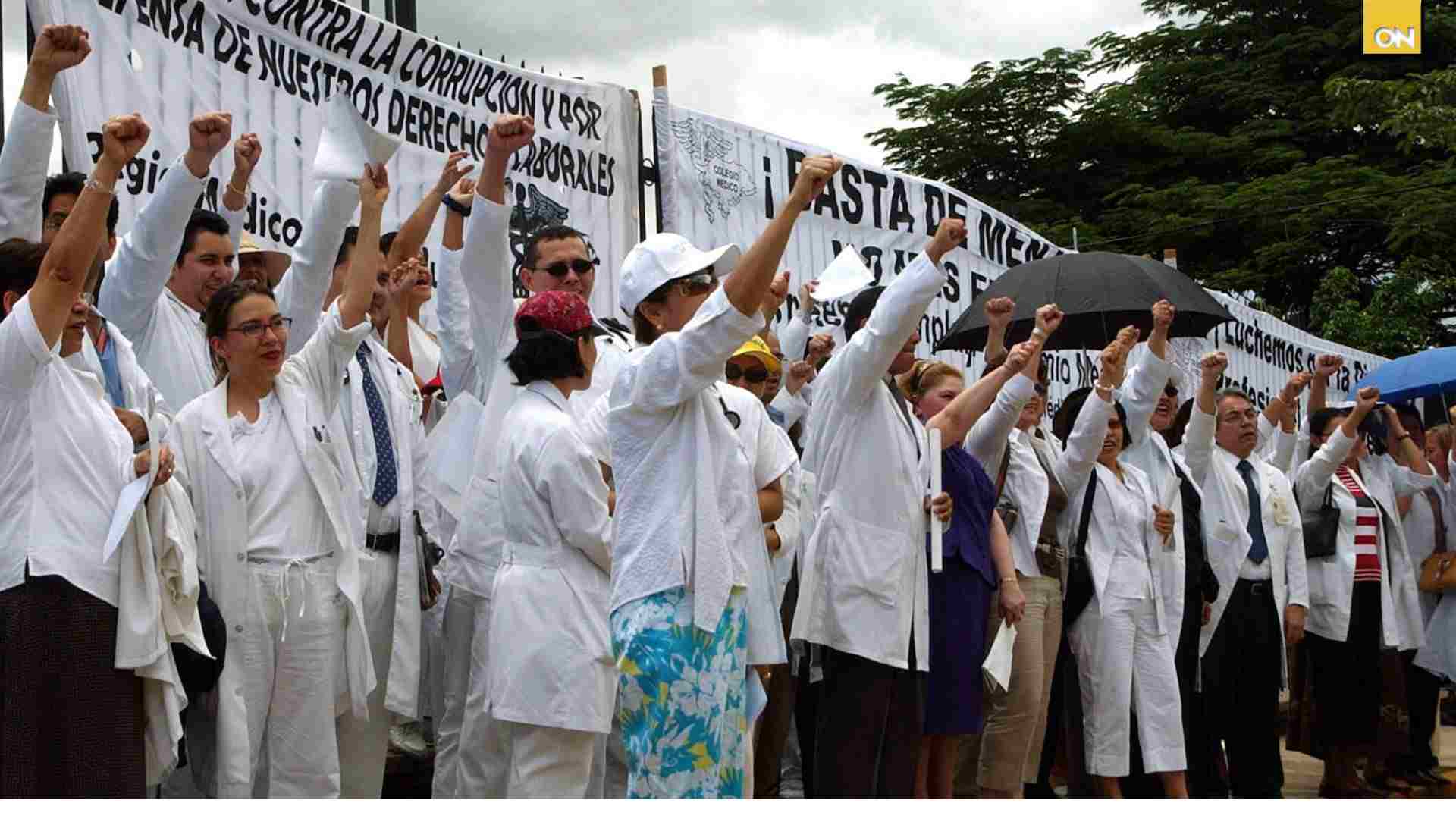 ¿Habrá acuerdo? Salud convoca reunión urgente con médicos tras días de protestas