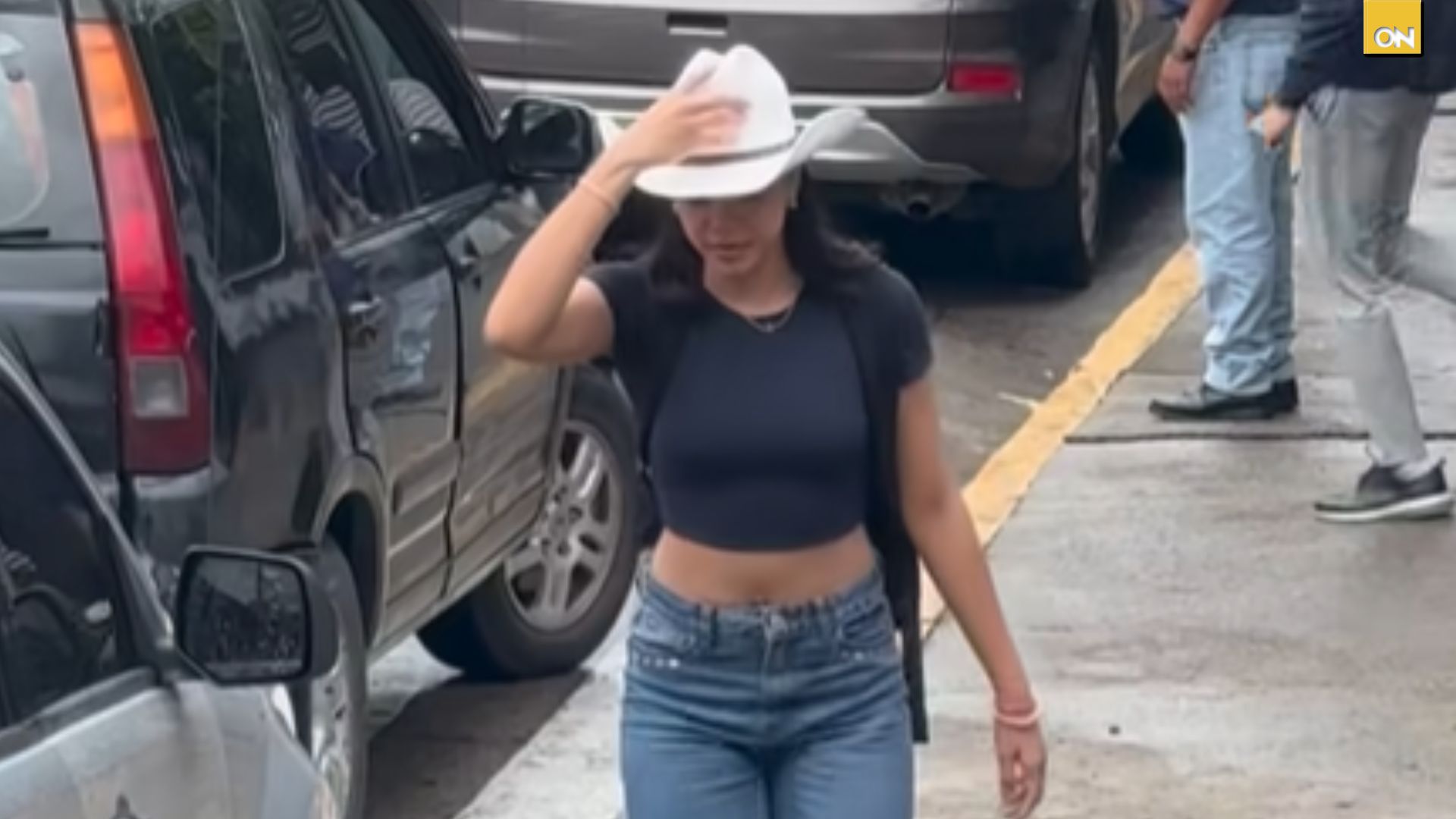 Olanchana con sombrero se vuelve viral en universidad de Tegucigalpa