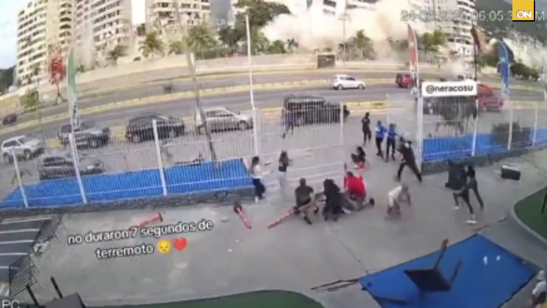 Video registra el momento exacto en que el terremoto sacude Venezuela y provoca el colapso de edificios