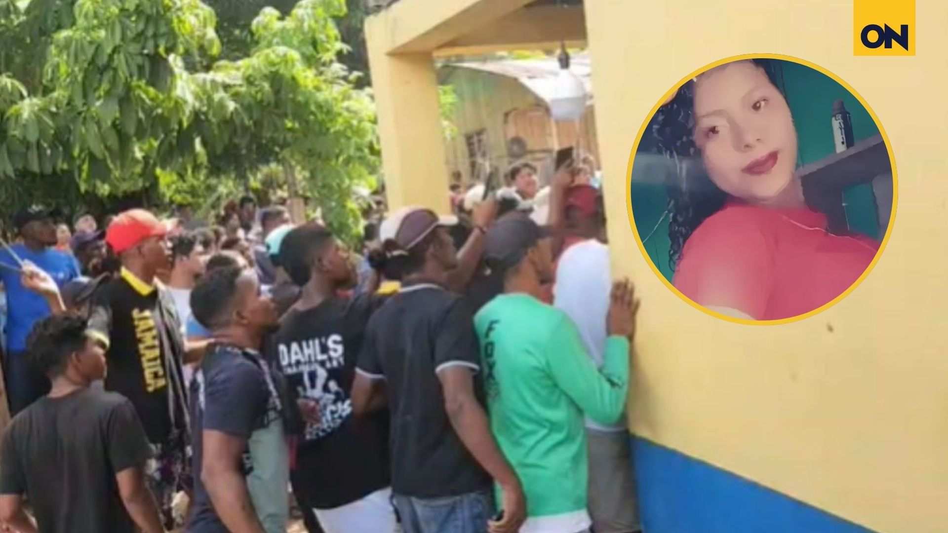 Enfurecida turba irrumpe en posta policial y agr*de a hondureño señalado de supuestamente ultimar a su esposa