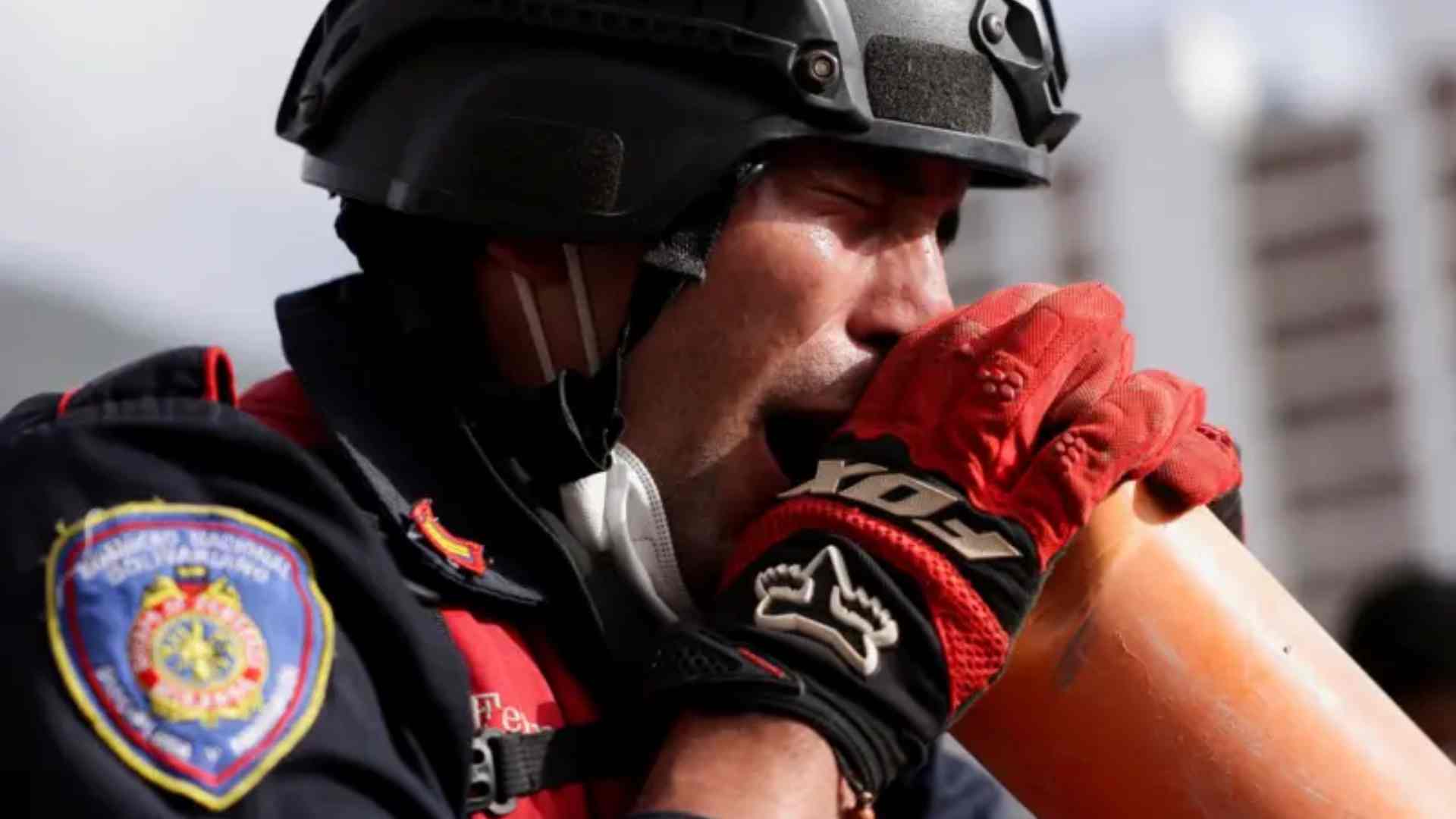 FOTOS | Terremotos en Venezuela dejan escenas desgarradoras bajo los escombros 