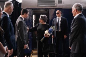 Nasry Asfura viaja a Ucrania acompañado por la canciller Mireya Agüero