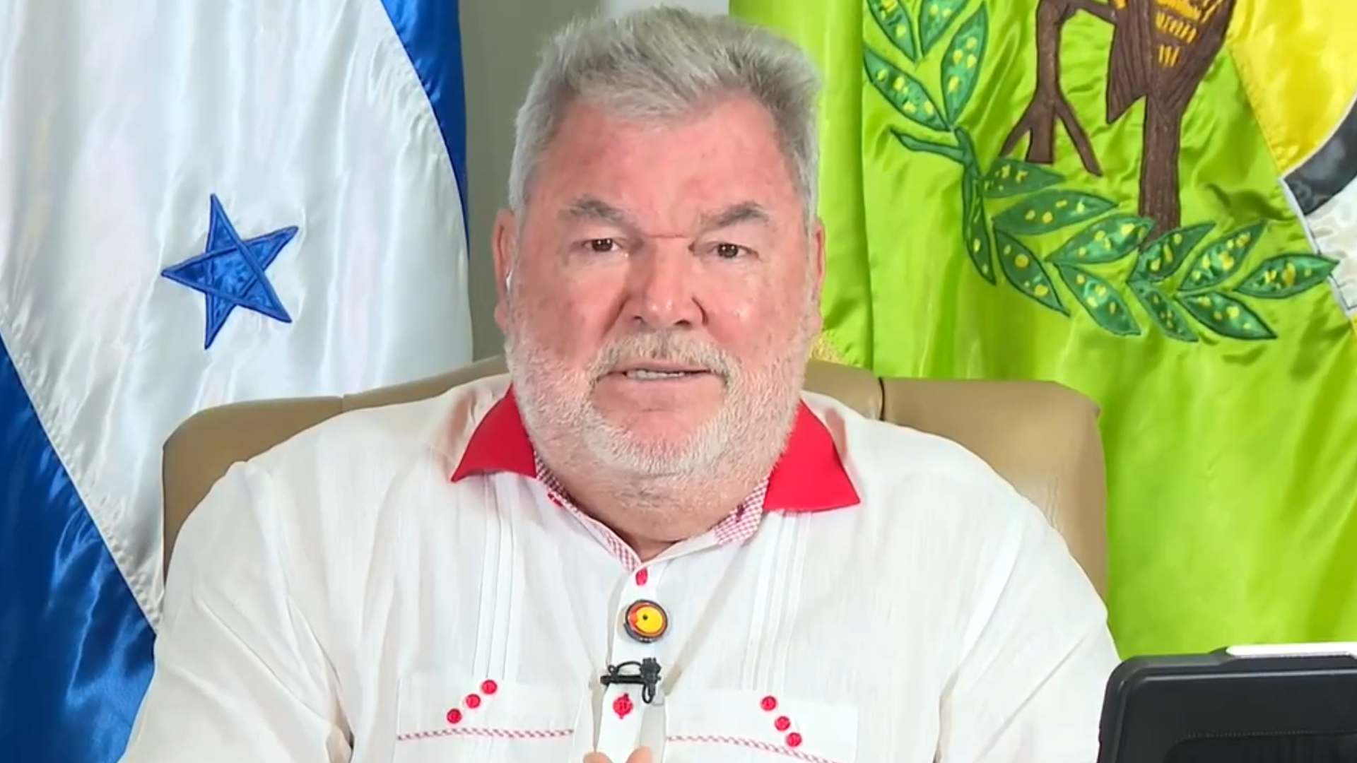 Roberto Contreras cuestiona a políticos que viven de promesas