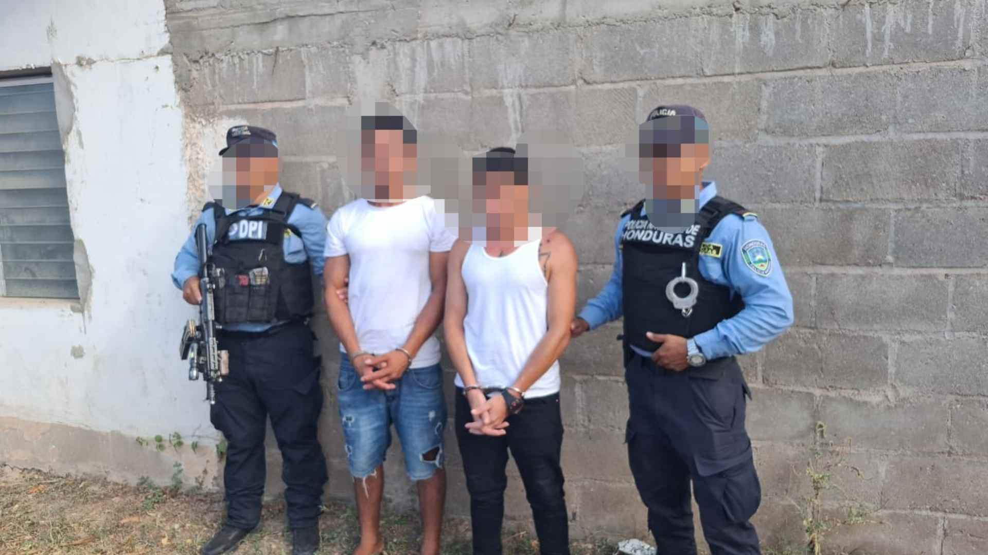 DPI captura a dos hondureños de cometer delitos prohibidos y amenaz*r a un ciudadano en Olanchito