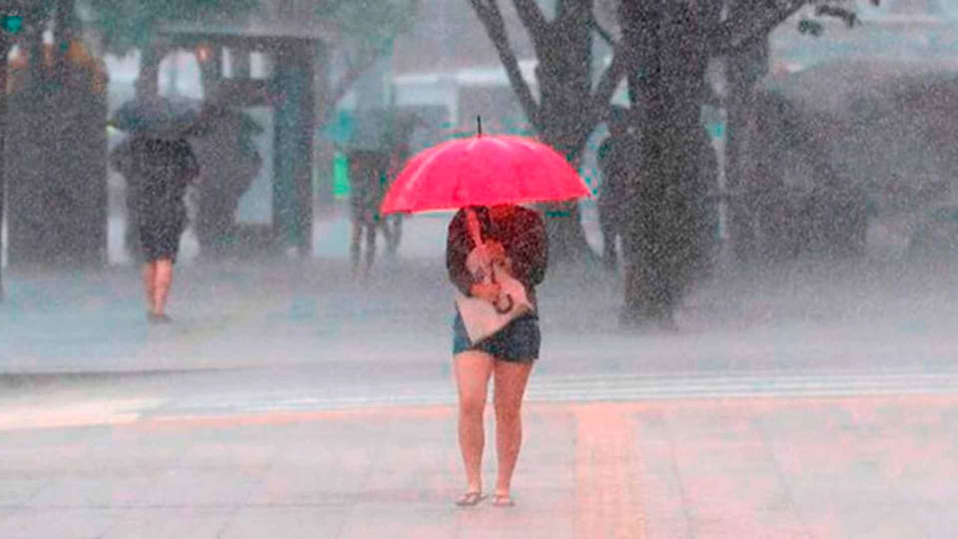 Copeco alerta por lluvias dispersas y actividad eléctrica en varias regiones de Honduras este viernes