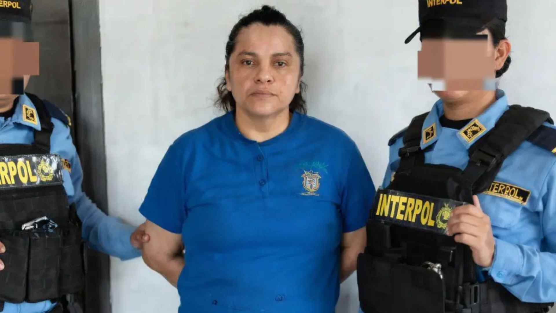 Capturan a hondureña con alerta roja de Interpol al aterrizar en Honduras procedente de Estados Unidos