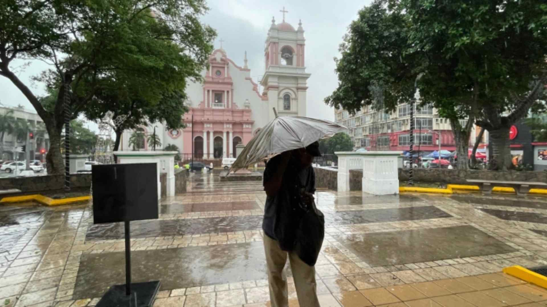 Onda tropical traerá lluvias dispersas este jueves en Honduras: estas son las zonas afectadas