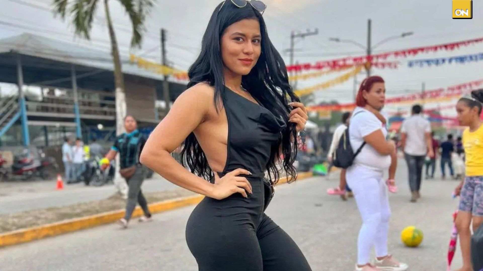 ¿Maestra? Bella hondureña roba miradas en centro educativo