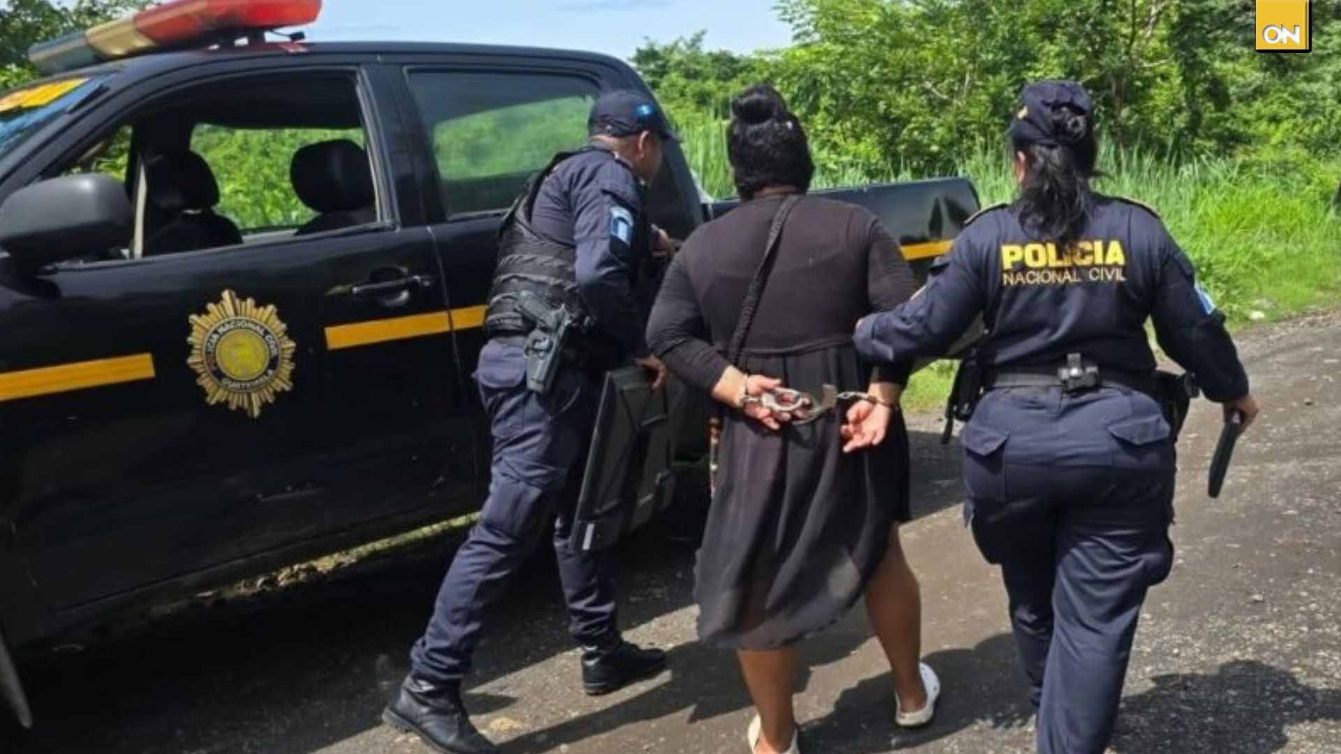 Autoridades detienen a mujer supuestamente por intentar ingresar un televisor a un centro penitenciario