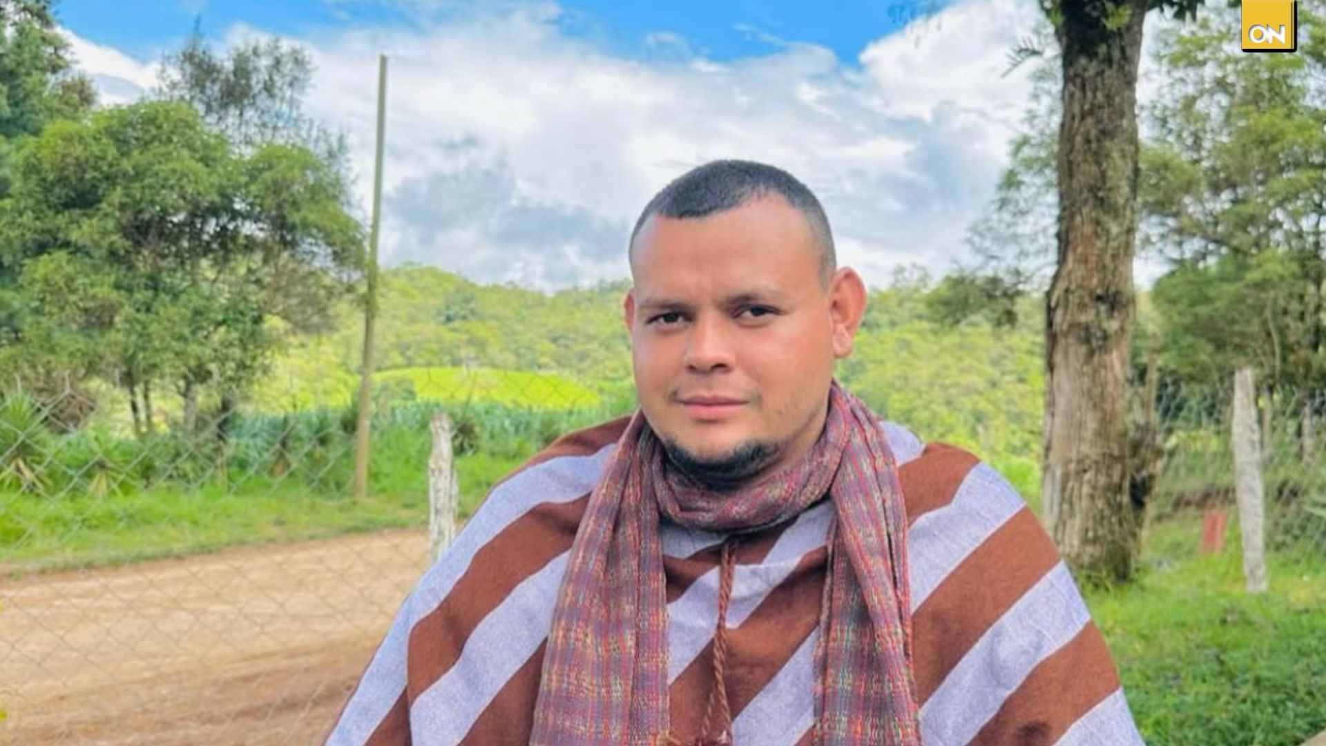 Urías Lobo publica un momento romántico con una joven ¿De quién se trata?