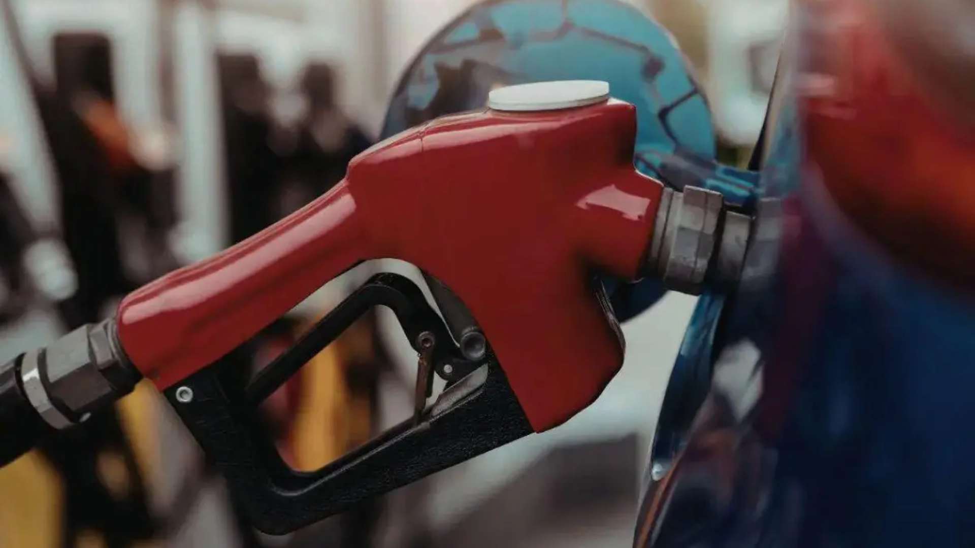 Nueva rebaja en los precios de los combustibles en Honduras