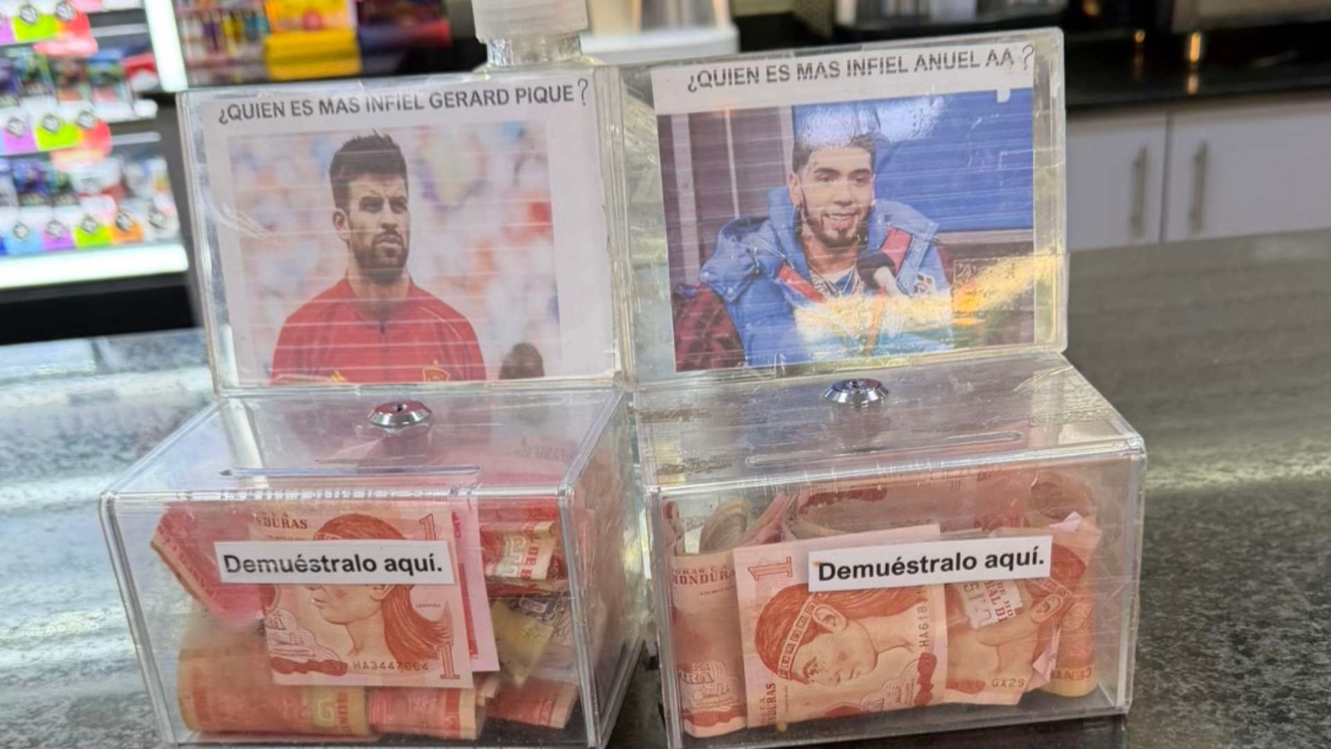 Ingeniosa manera de obtener propinas en Honduras