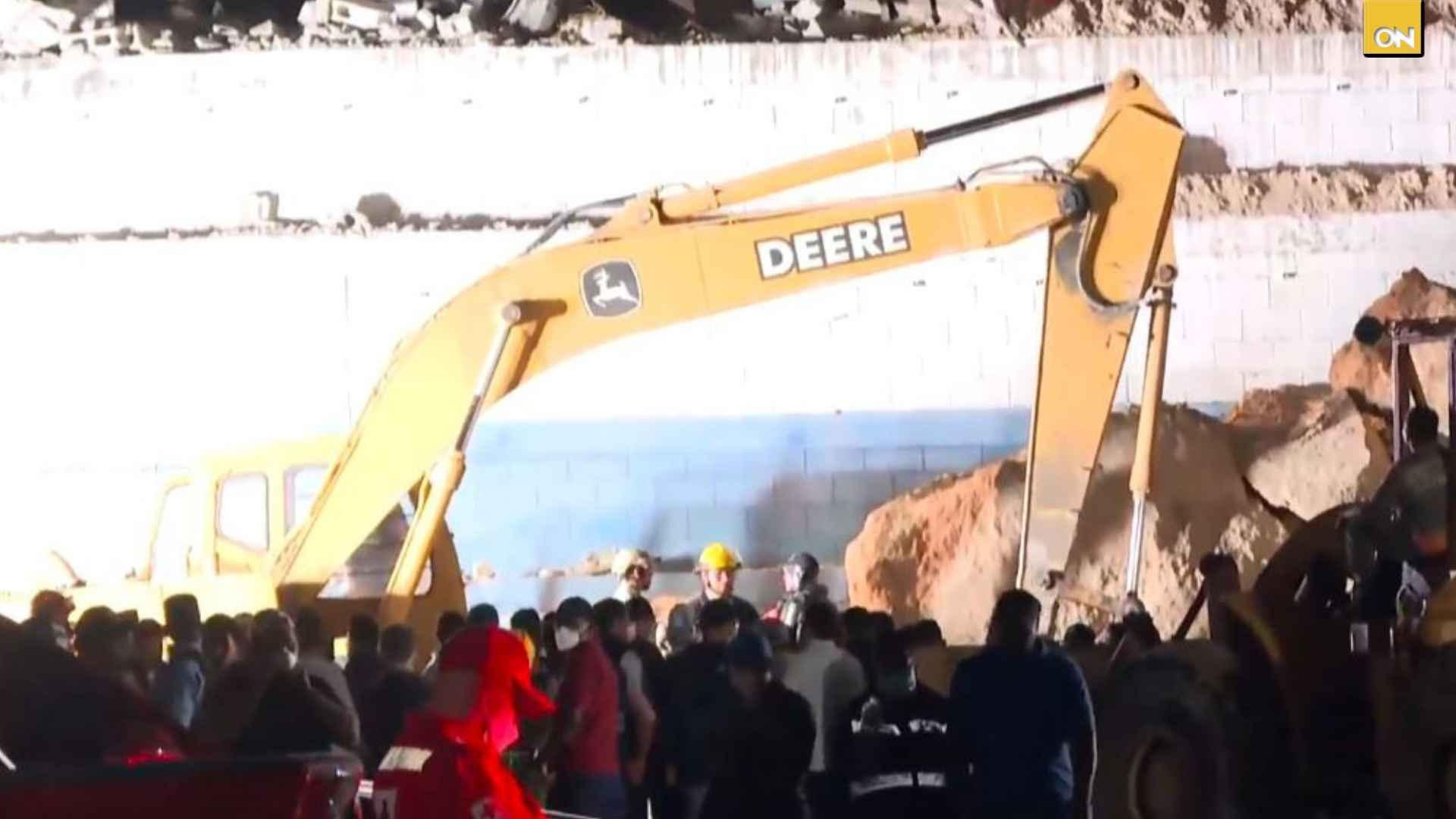 ¿Podrían cancelar esta noche la búsqueda de sobrevivientes en el derrumbe de un cerro en el Loarque