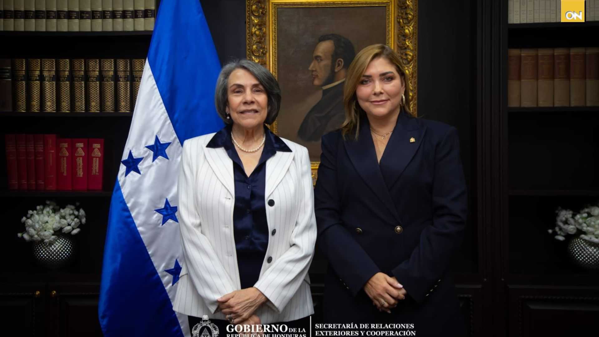 Ana Paola Hall asume como embajadora de Honduras en España