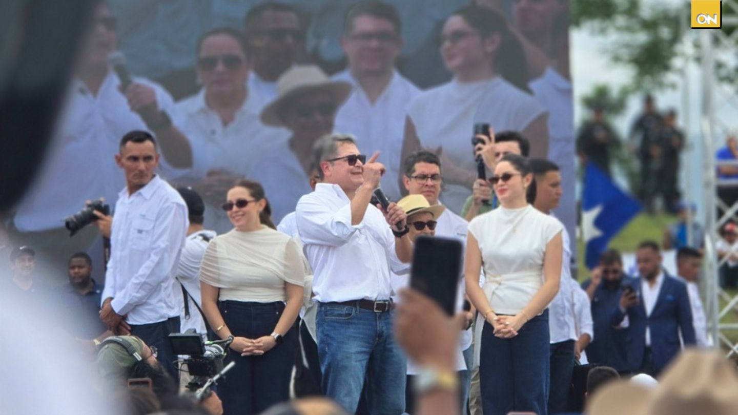 "Señores, ha vuelto mi lord": lanzan corrido inspirado en el retorno de Juan Orlando Hernández