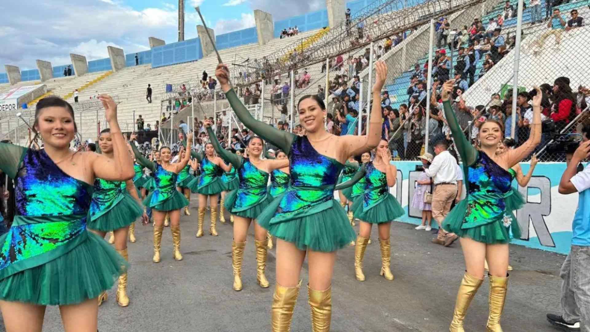 Conozca los requisitos para que su centro educativo participe en los desfiles del 15 de septiembre