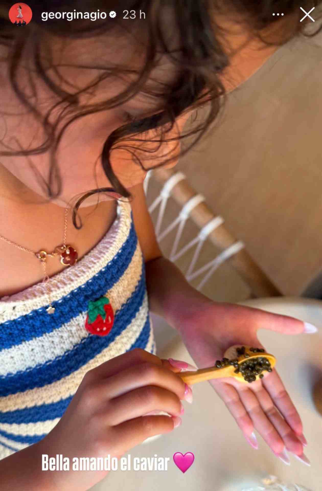 ¿Demasiado para su edad? Georgina Rodríguez desata polémica por las uñas postizas de su hija de 4 años