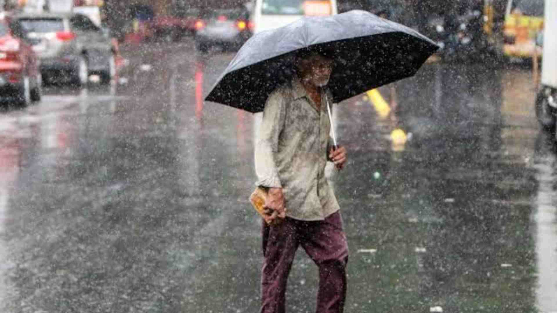 ¡A sacar el paraguas! Onda tropical llega a Honduras y dejará lluvias y chubascos este martes