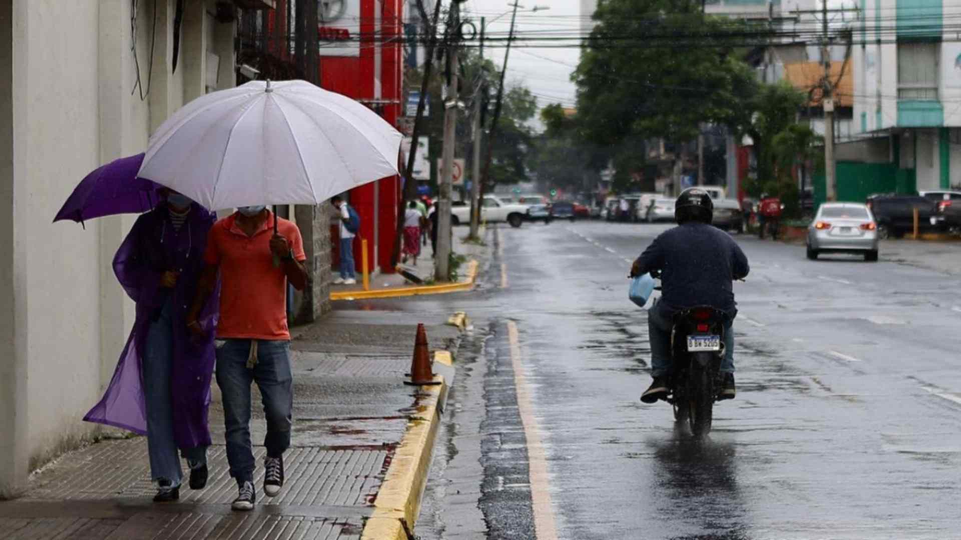 ¡No guarde el paraguas! Vaguada en Honduras provocará fuertes lluvias este jueves