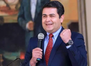 "Profeta de África" asegura que JOH se convertirá en pastor tras regresar a Honduras