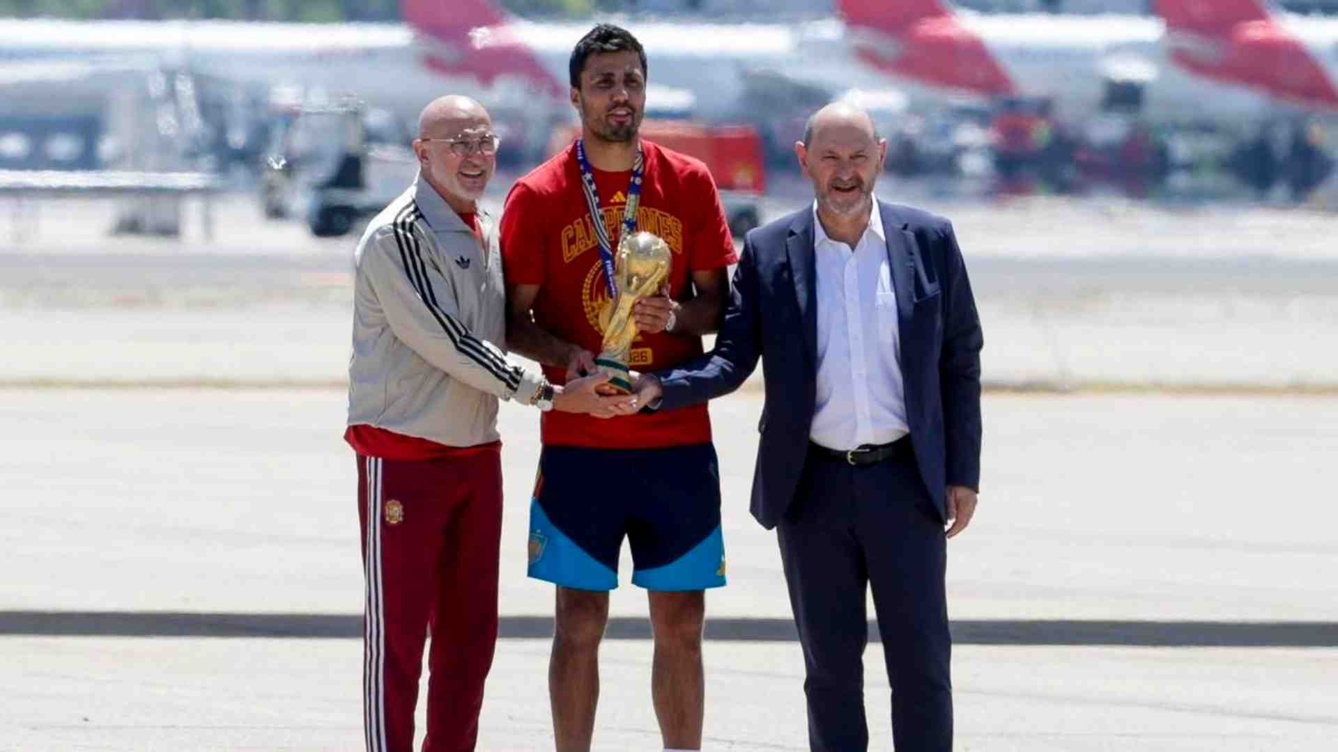 ¡España ya está en casa! Así recibieron a la selección campeona del mundo