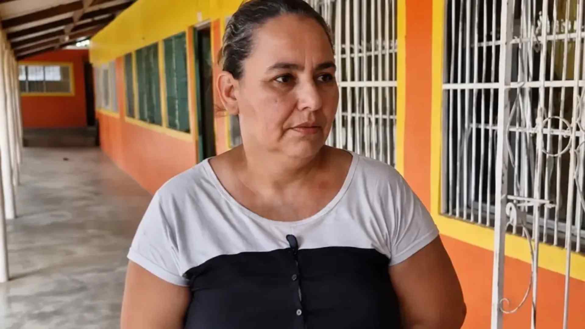 "Todos tenían miedo de denunciarla": madre de alumna que grabó a maestra en Yoro rompe el silencio