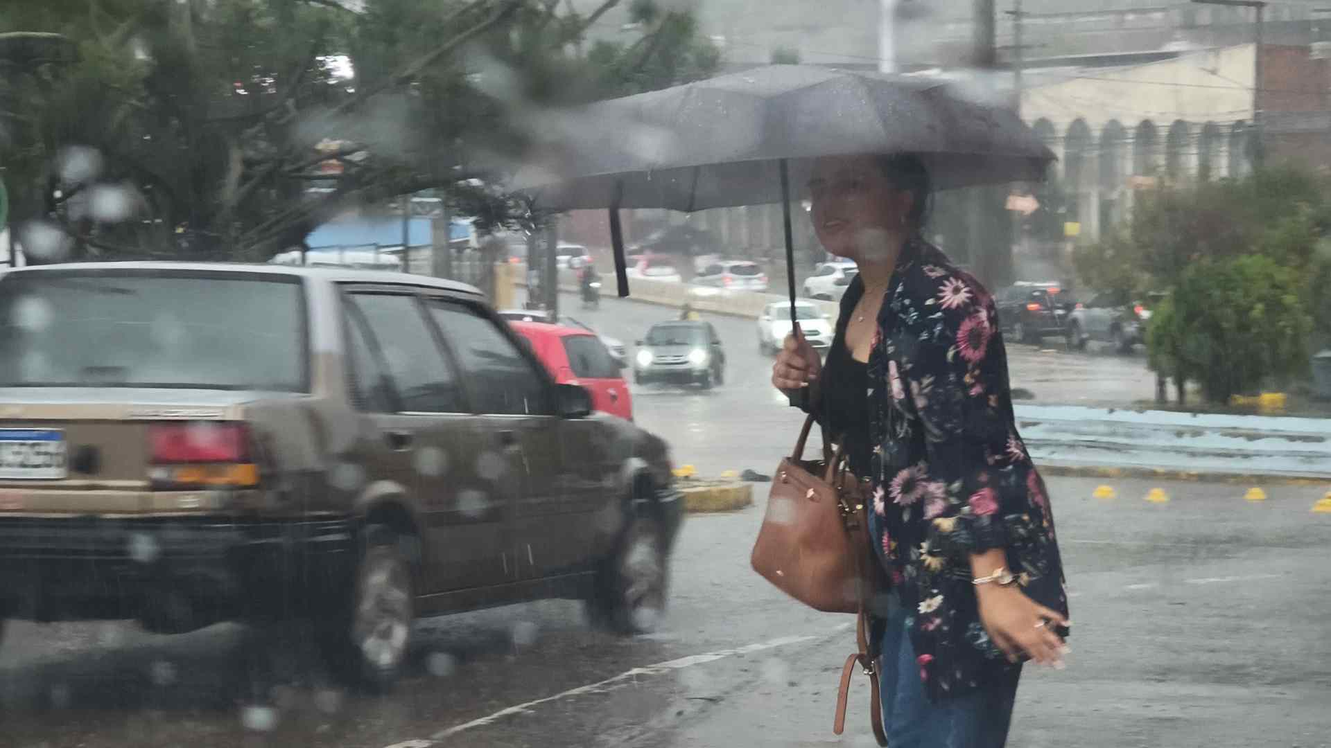 Onda tropical provocará intensas lluvias en Honduras: estos serán los departamentos más afectados